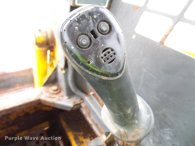 image for item FT9858 2006 Gehl 5640 skid steer