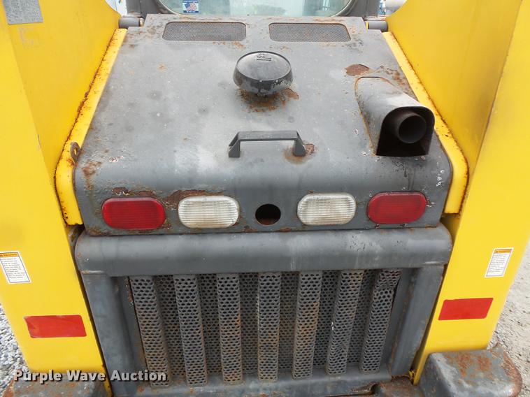 image for item FT9858 2006 Gehl 5640 skid steer