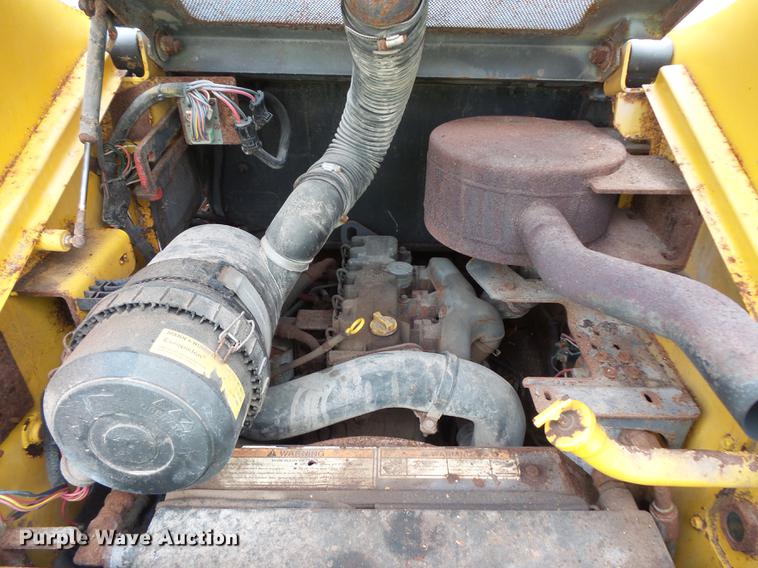 image for item FT9858 2006 Gehl 5640 skid steer