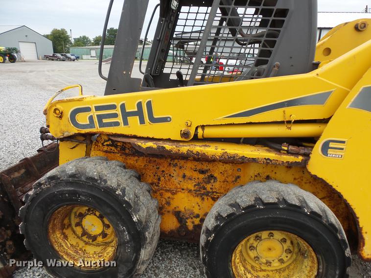 image for item FT9858 2006 Gehl 5640 skid steer
