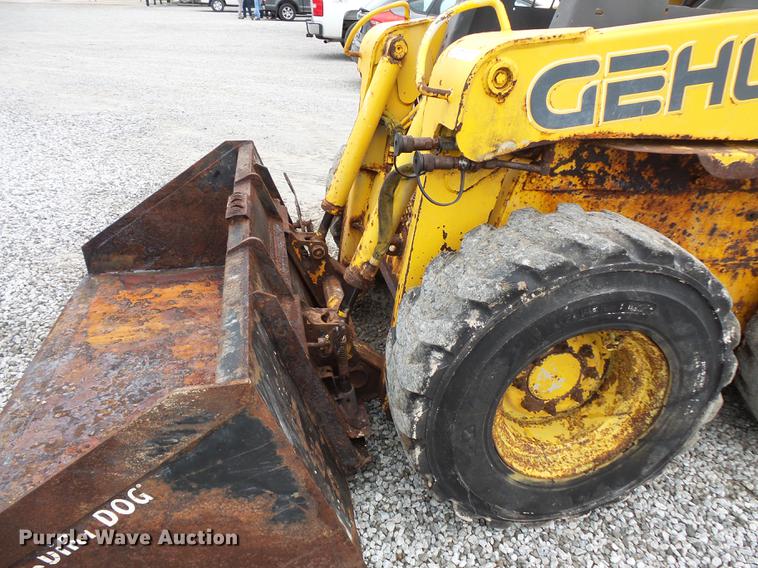 image for item FT9858 2006 Gehl 5640 skid steer