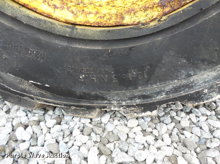 image for item FT9858 2006 Gehl 5640 skid steer