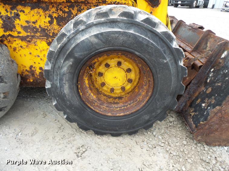 image for item FT9858 2006 Gehl 5640 skid steer