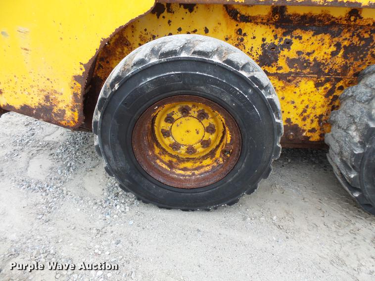 image for item FT9858 2006 Gehl 5640 skid steer