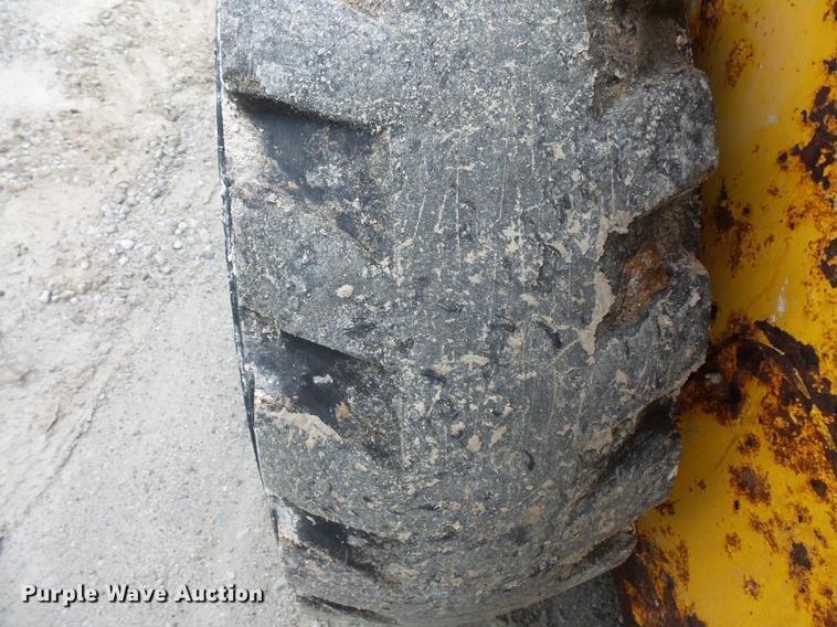 image for item FT9858 2006 Gehl 5640 skid steer