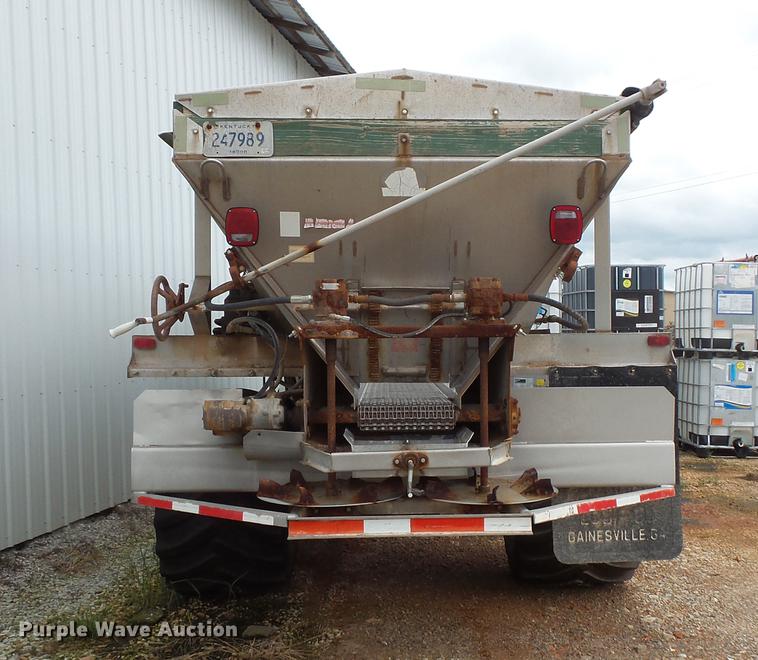 image for item FT9861 1994 International 8100 applicator truck