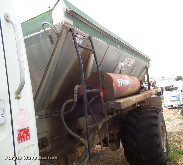 image for item FT9861 1994 International 8100 applicator truck