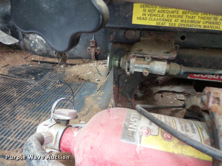 image for item FT9861 1994 International 8100 applicator truck