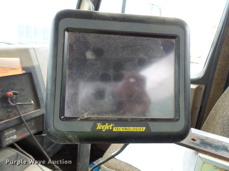 image for item FT9861 1994 International 8100 applicator truck