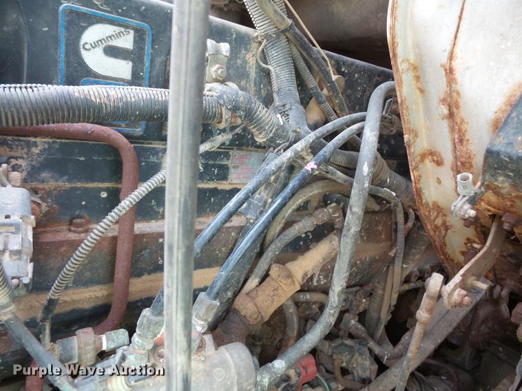 image for item FT9861 1994 International 8100 applicator truck