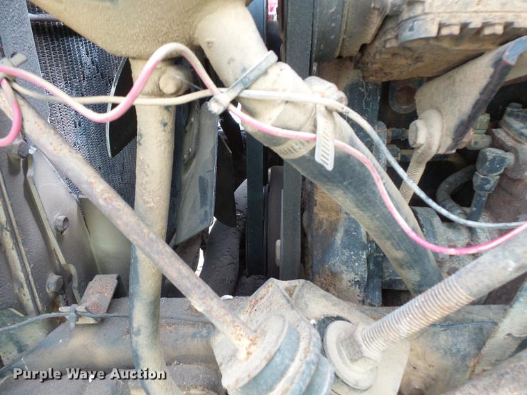 image for item FT9861 1994 International 8100 applicator truck