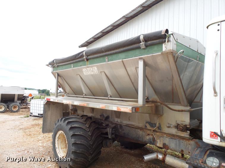 image for item FT9861 1994 International 8100 applicator truck