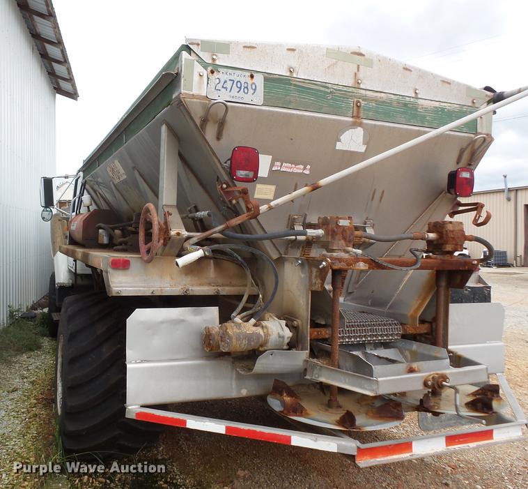 image for item FT9861 1994 International 8100 applicator truck