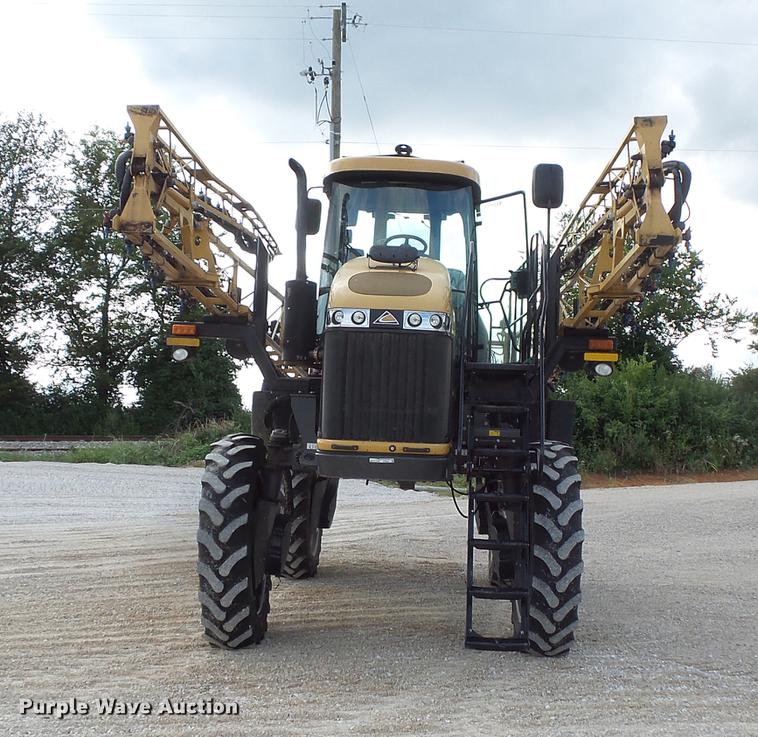 image for item FT9863 2014 Ag-Chem RoGator RG700 sprayer