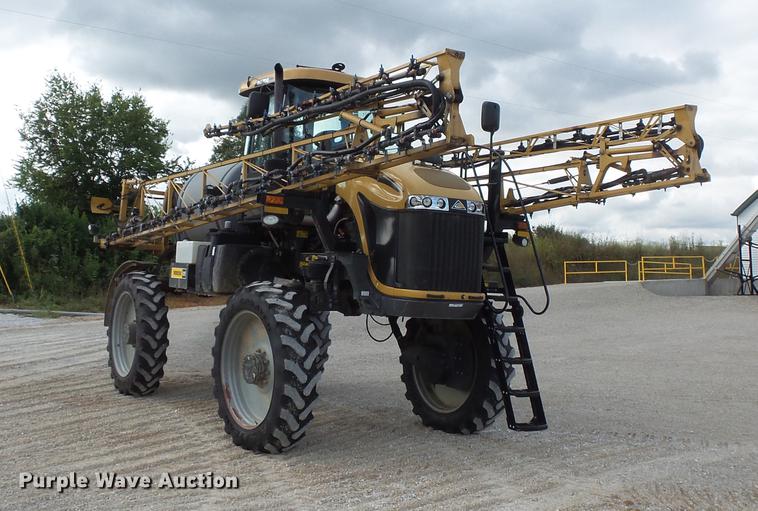 image for item FT9863 2014 Ag-Chem RoGator RG700 sprayer