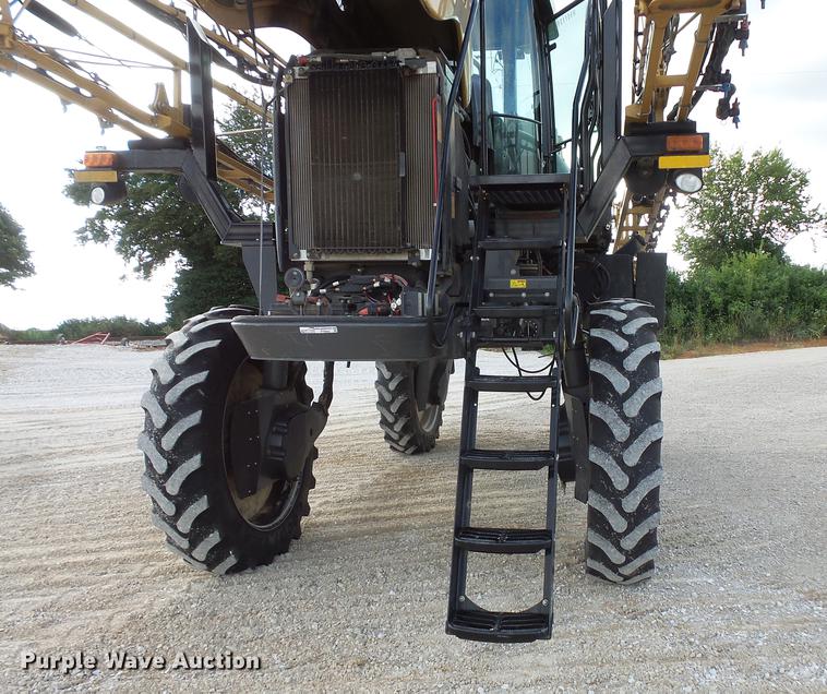 image for item FT9863 2014 Ag-Chem RoGator RG700 sprayer