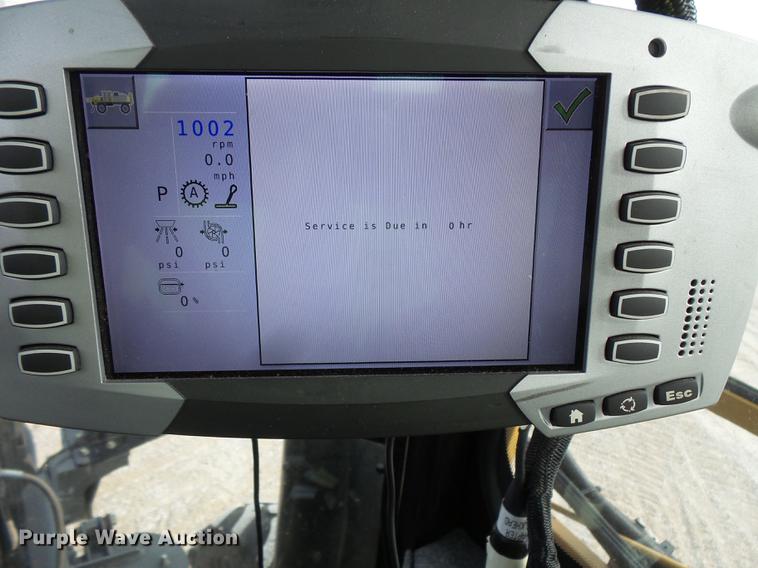 image for item FT9863 2014 Ag-Chem RoGator RG700 sprayer