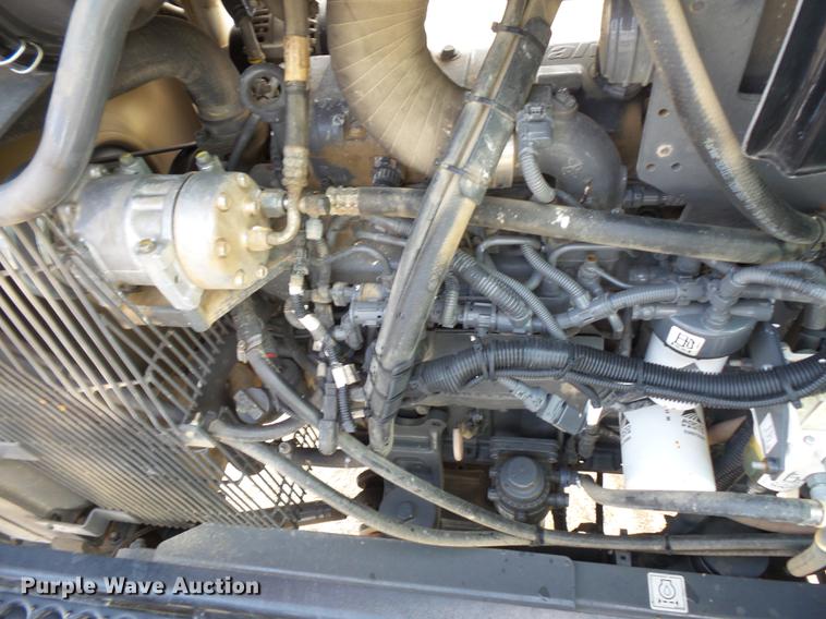 image for item FT9863 2014 Ag-Chem RoGator RG700 sprayer