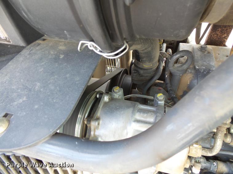 image for item FT9863 2014 Ag-Chem RoGator RG700 sprayer