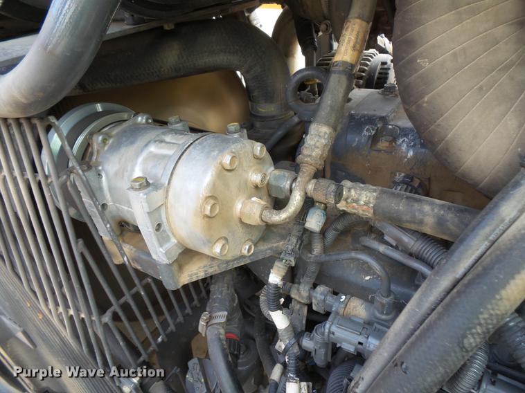 image for item FT9863 2014 Ag-Chem RoGator RG700 sprayer