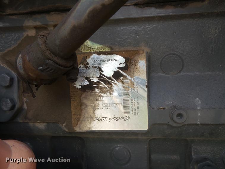 image for item FT9863 2014 Ag-Chem RoGator RG700 sprayer