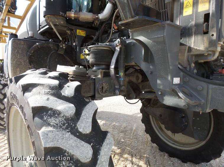 image for item FT9863 2014 Ag-Chem RoGator RG700 sprayer