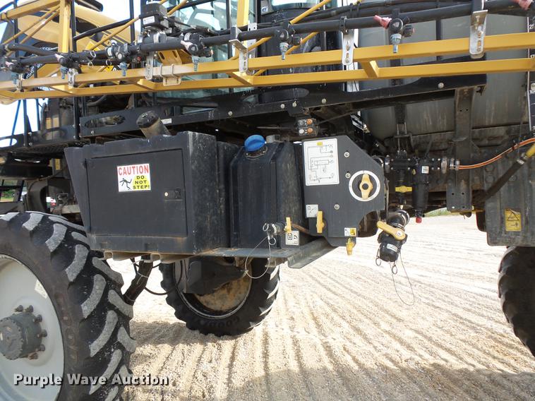 image for item FT9863 2014 Ag-Chem RoGator RG700 sprayer