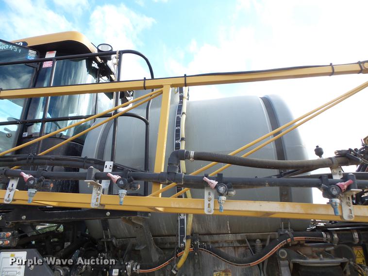 image for item FT9863 2014 Ag-Chem RoGator RG700 sprayer