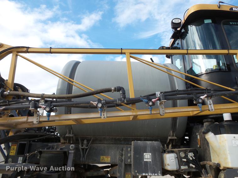 image for item FT9863 2014 Ag-Chem RoGator RG700 sprayer
