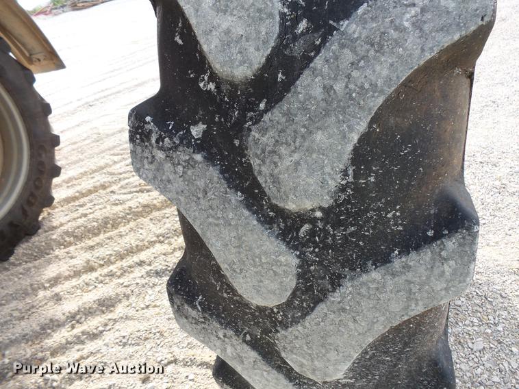 image for item FT9863 2014 Ag-Chem RoGator RG700 sprayer