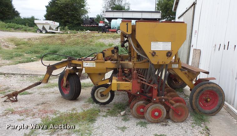 image for item FT9864 HayBuster 107 twin row grain drill