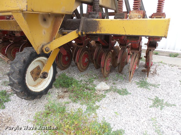 image for item FT9864 HayBuster 107 twin row grain drill