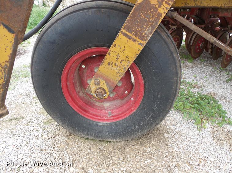 image for item FT9864 HayBuster 107 twin row grain drill