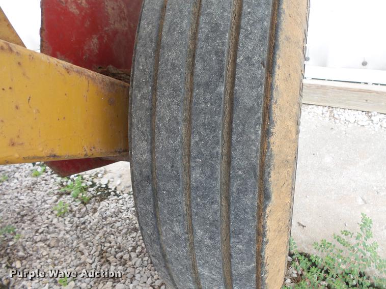 image for item FT9864 HayBuster 107 twin row grain drill