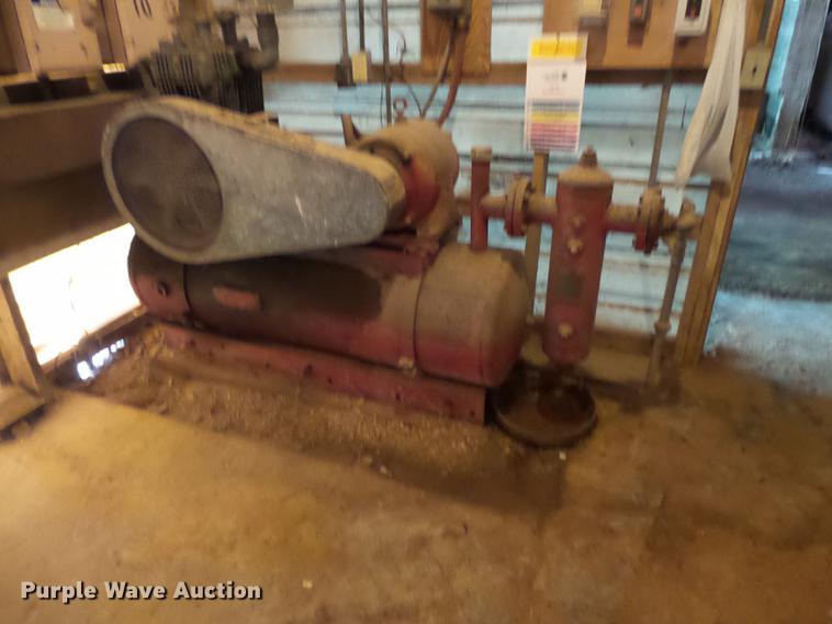 image for item FT9865 1943 Brown Steel Tank Co. air compressor