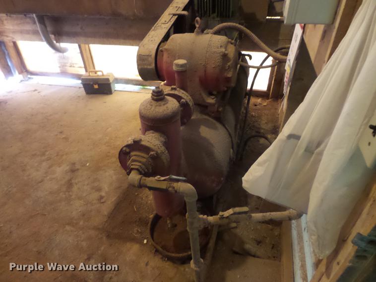 image for item FT9865 1943 Brown Steel Tank Co. air compressor