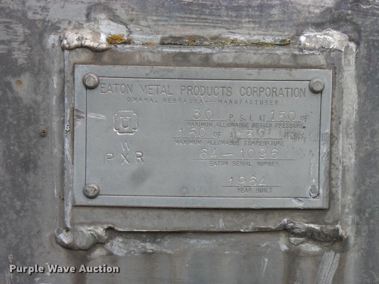 image for item FT9875 1964 Eaton Metal Products aluminum tank