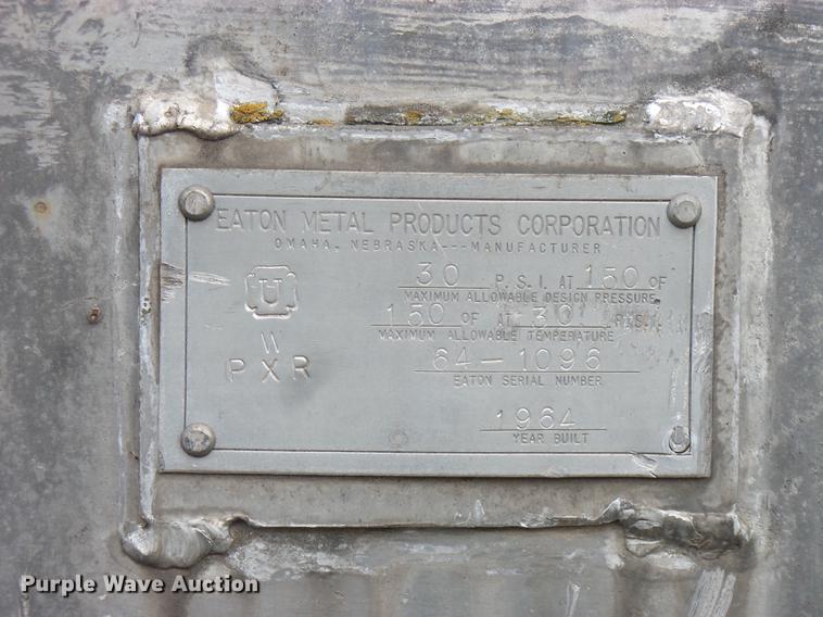 image for item FT9875 1964 Eaton Metal Products aluminum tank