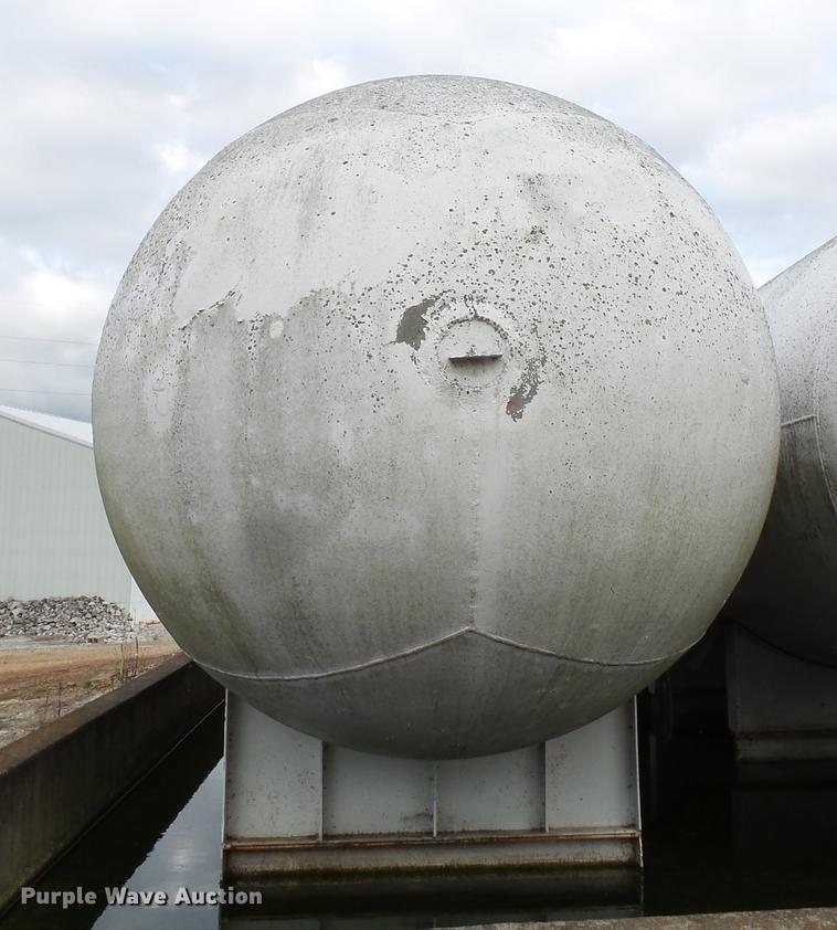 image for item FT9877 Steel tank