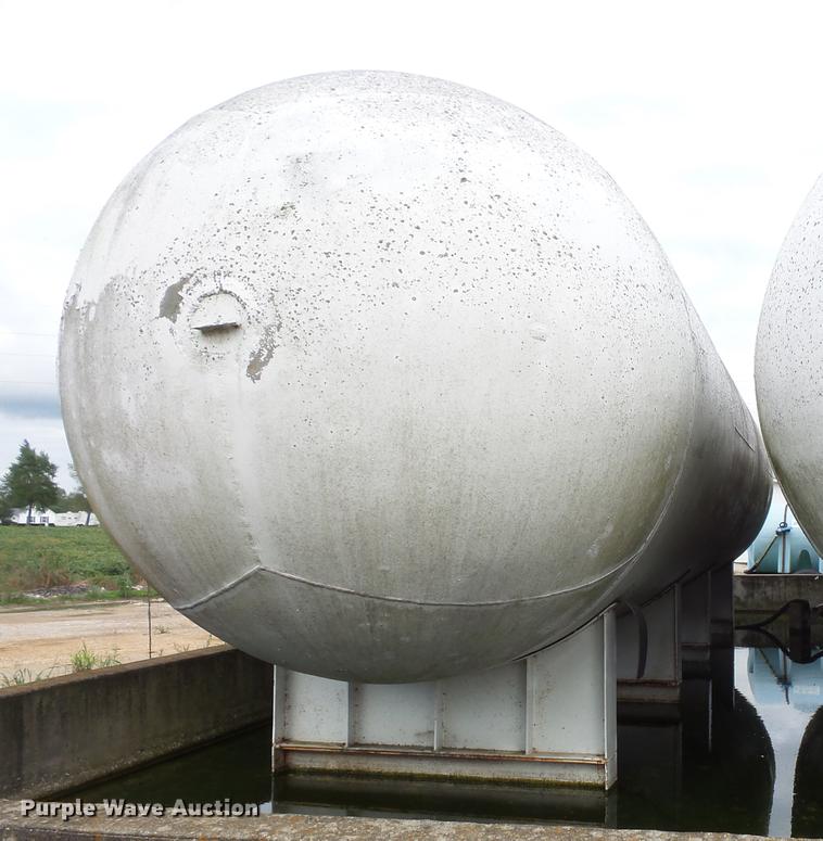 image for item FT9877 Steel tank