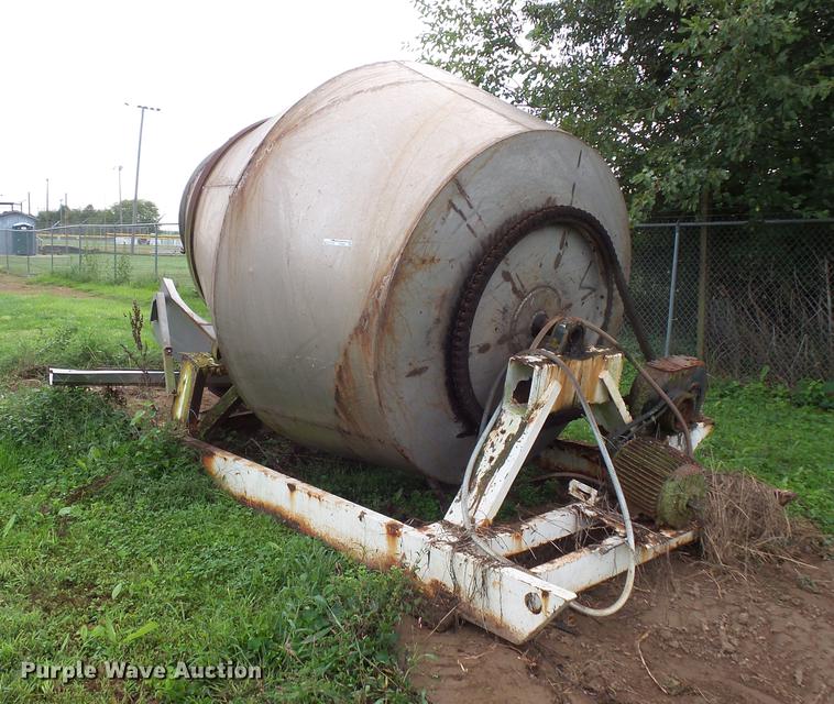 image for item FT9884 Wilson stainless steel blender