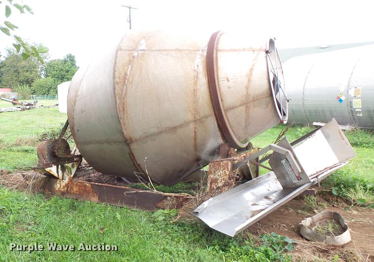 image for item FT9884 Wilson stainless steel blender