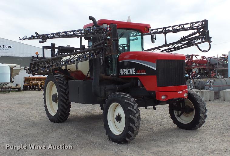 image for item FT9885 2009 Apache AS715 sprayer