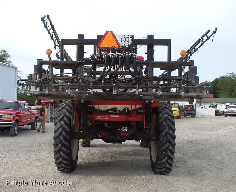 image for item FT9885 2009 Apache AS715 sprayer