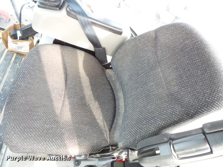 image for item FT9885 2009 Apache AS715 sprayer