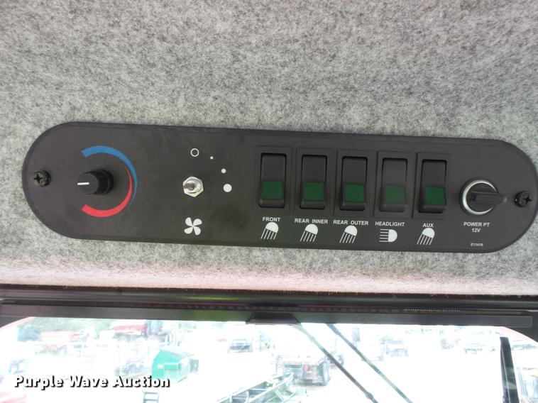 image for item FT9885 2009 Apache AS715 sprayer