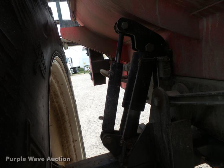 image for item FT9885 2009 Apache AS715 sprayer