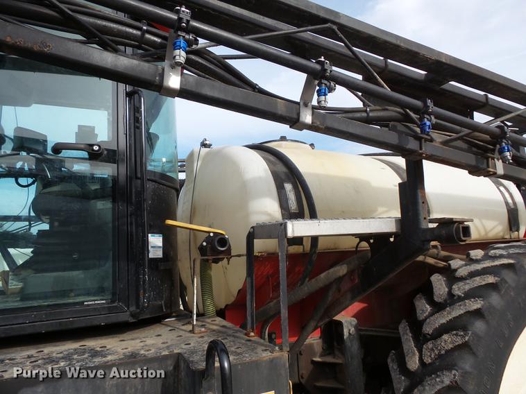 image for item FT9885 2009 Apache AS715 sprayer