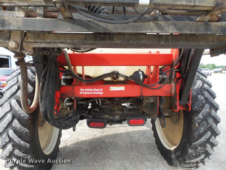 image for item FT9885 2009 Apache AS715 sprayer