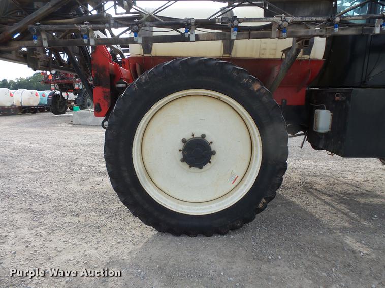 image for item FT9885 2009 Apache AS715 sprayer